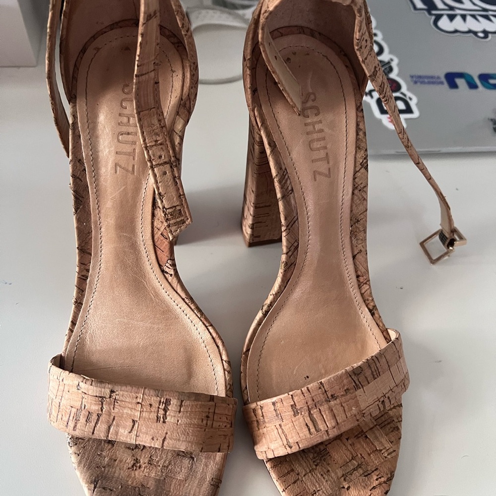 Schutz Cork Heels-sz 7